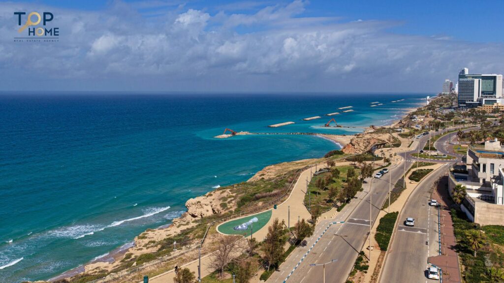 שירת הים מול טיילת ניצה